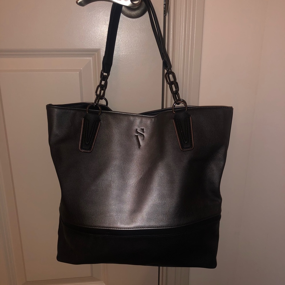 Vera Wang purse